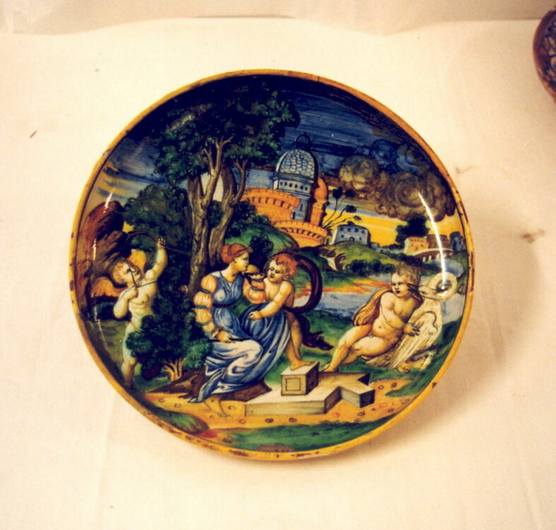 Coupe ronde Vénus Louvre Collections