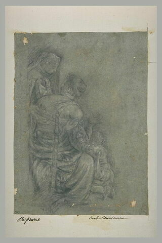 Femme assise tenant un enfant et jeune femme debout