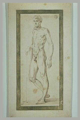 Jeune garçon nu, debout, légèrement tourné vers la gauche, image 2/2