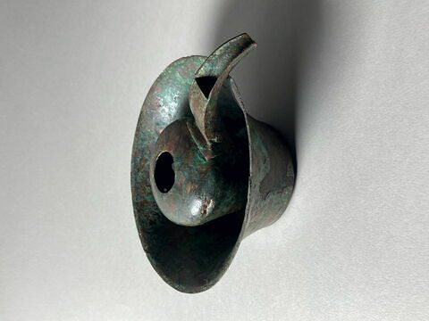 aiguière ; vase miniature, image 3/12