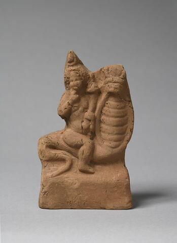 figurine d'Harpocrate à la corne d'abondance ; figurine d'Isis serpent