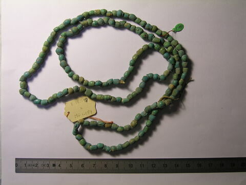 collier ; perle globulaire, image 1/1