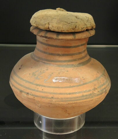 jarre biconique ; vase miniature ; bouchon de vase, image 1/1