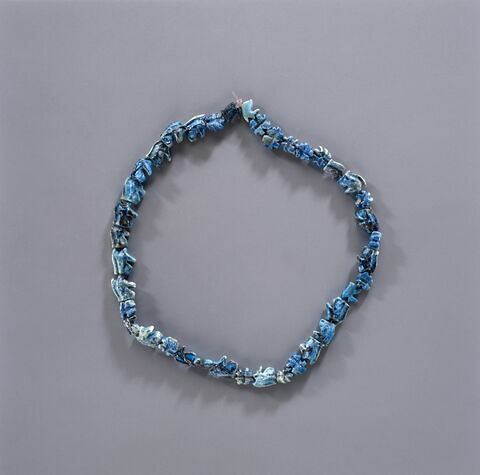 collier ; amulette oudjat ; perle, image 1/1