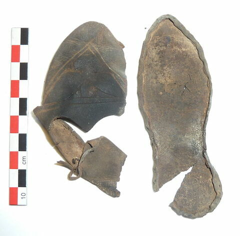 chaussure ; fragments ; fragments, image 1/2