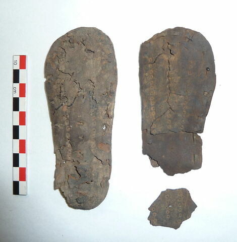 sandale ; paire ; fragments