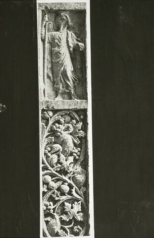 pilier ; deux fragments recollés, image 6/7