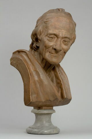 Voltaire, image 2/26