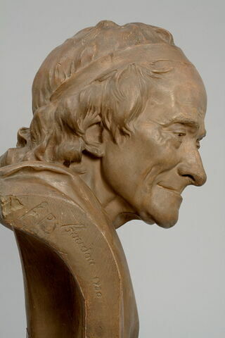 Voltaire, image 15/26