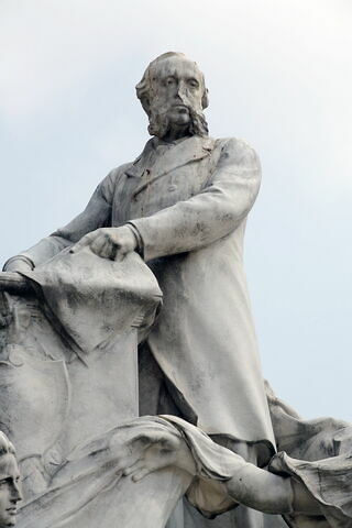 Monument à Jules Ferry