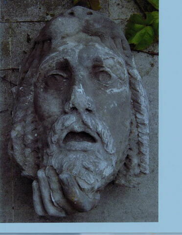 Fragment de Melpomène ou la tragédie, masque de théatre, image 2/2