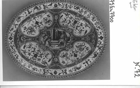 Grand plat ovale : Les Séquanes se plaignent d'Arioviste à César, image 15/16