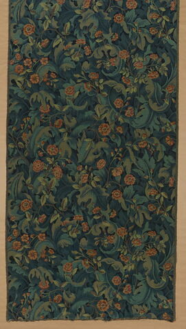 Tissu de laine à gros point, imitant la tapisserie, décoré de fleurs et feuillages, à dominante bleu-vert