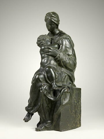 Groupe sculpté : la Vierge à l'enfant