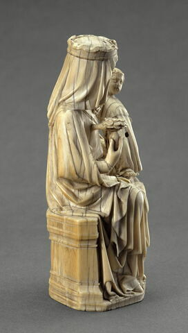 Statuette : Vierge à l'Enfant trônant, tenant une rose, image 6/7