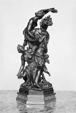 Groupe sculpté : l'enlèvement de Rhéa Sylvia par Mars, image 12/12