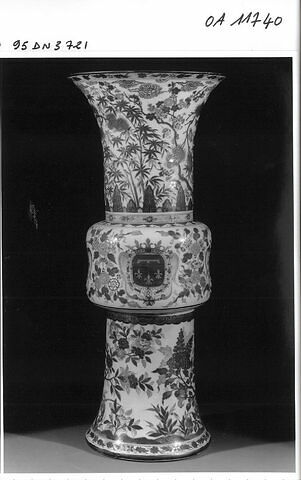 Vase cornet aux armes du duc d'Orléans, image 1/2