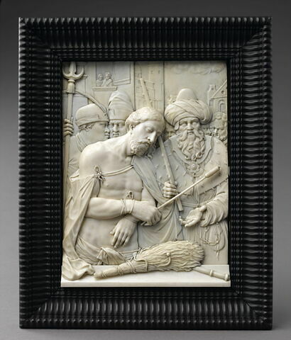 Bas-relief rectangulaire dans un cadre en bois noirci : Le Christ présenté au peuple, image 3/4