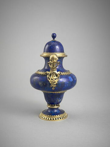 Vase en lapis-lazuli, image 5/6