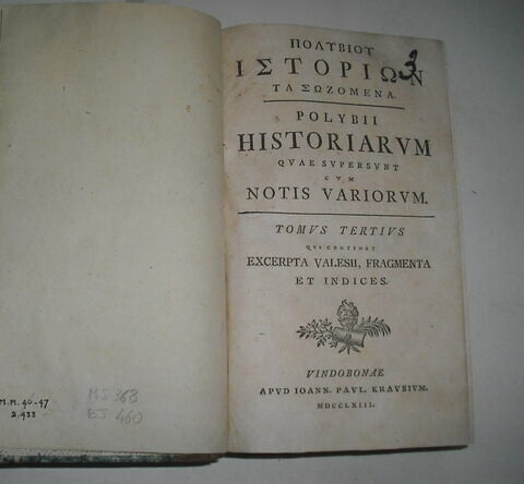 Ouvrage en latin et en grec sur deux colonnes : Polibius tome III, Casauboni édité en 1763 ayant appartenu au duc de Reichstadt