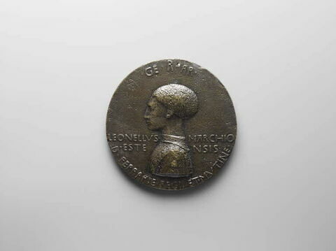 Médaille : Leonello d'Este, marquis de Ferrare (1407-1450) / un lion devant un putto