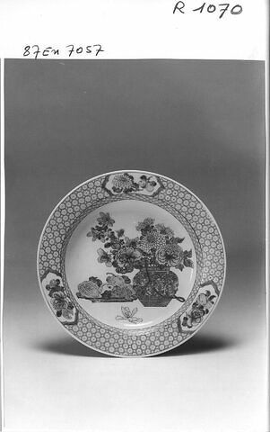 Assiette, porcelaine de Chine, coquille d'oeuf, image 1/1