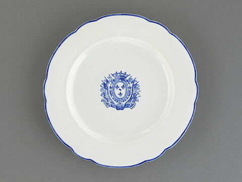 Assiette en porcelaine à décor en camïeu bleu