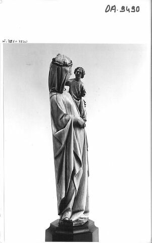 Statuette : Vierge à l'enfant debout, image 5/8