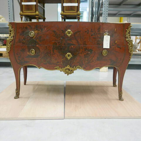 Commode, image 2/6