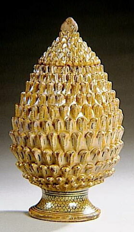 Vase couvert en forme de pomme de pin