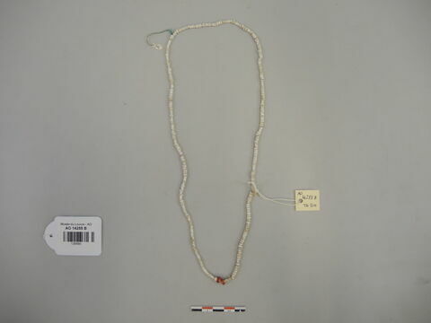 collier ; perle, image 1/2