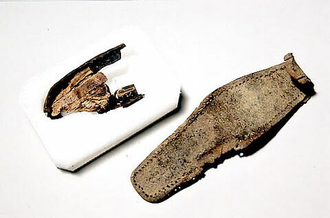 semelle de chaussure, fragment ; talon de chaussure, fragment, image 1/1