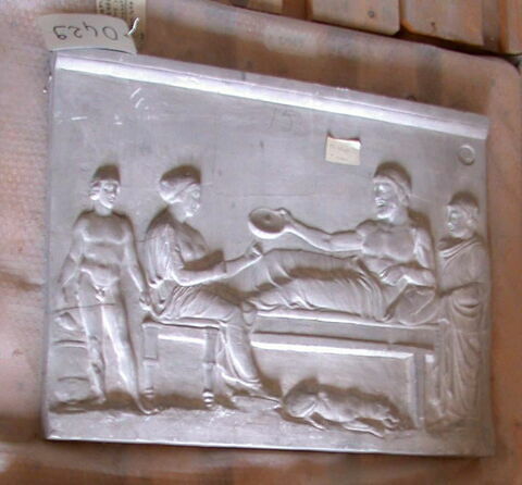 Relief dit “de la mort de Socrate”, ou “du Pirée”