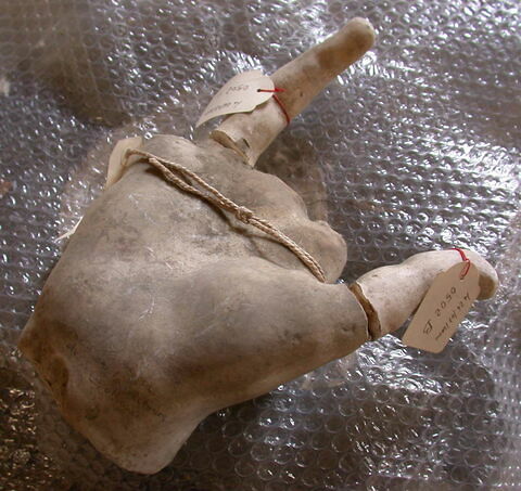 Tirage de la main droite de la Victoire de Samothrace, image 1/1