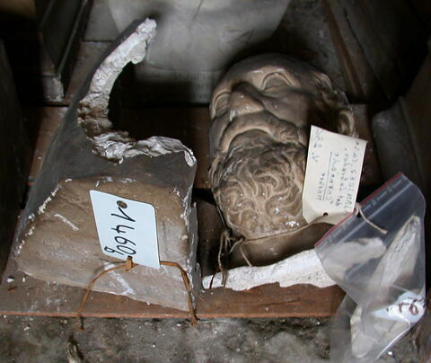 Fragment inférieur du tirage d'un buste de Carnéade de Cyrène