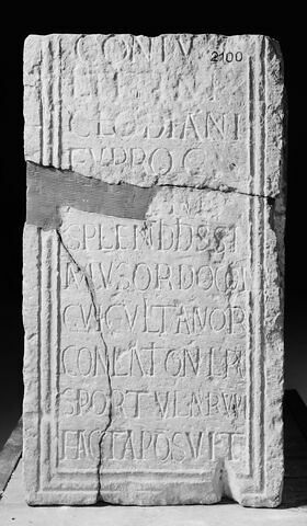 inscription, image 1/4