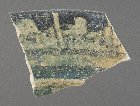 Fragment d'aile de coupe à pseudo-inscription en réserve