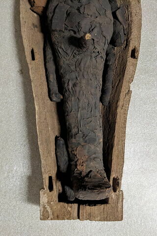 cercueil miniature ; pseudo-momie, image 5/12