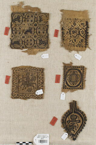tabula ; décor de textile ; fragments