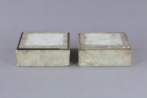 Paire de socles carrés, en marbre blanc, image 1/2