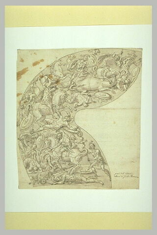 Timbre d'armet décoré d'une bataille de cavaliers et fantassins antiques, image 2/2