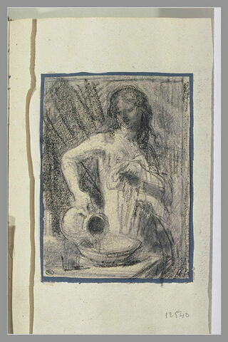 Femme, demi nue, debout, derrière sa table de toilette, image 1/1