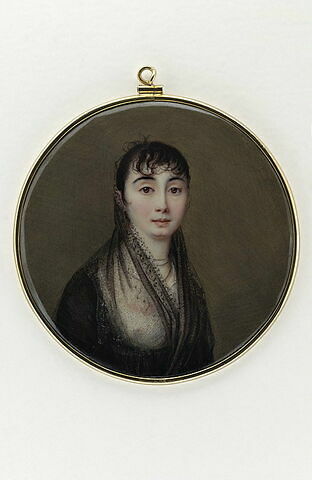 Portrait de jeune femme, portant une mantille de dentelle noire