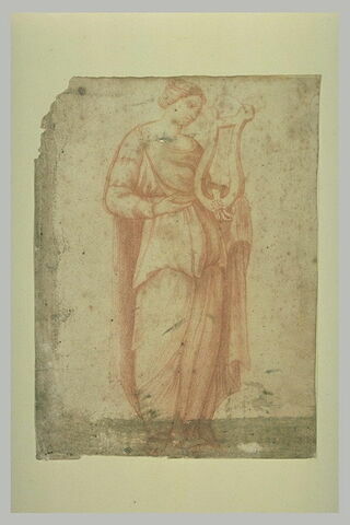 Femme drapée, débout, légèrement tournée à droite, tenant une lyre