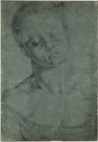 Portrait d'une jeune fille, en buste, vue de face, image 3/3
