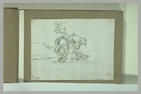 Deux figures penchées tenant des paniers dans l'eau, image 1/1