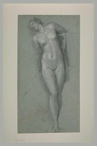 Femme nue, debout, les bras derrière le dos, la tête inclinée à gauche, image 1/1