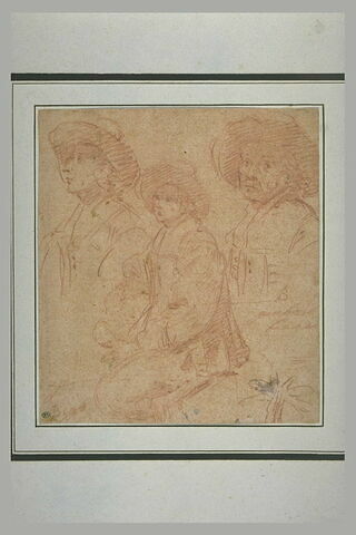 Trois hommes avec chapeau, en buste, de trois quarts à gauche, image 1/1