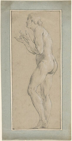 Femme nue, debout, tournée vers la gauche