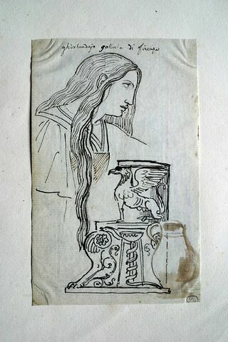 Femme en buste, aux longs cheveux, de profil à droite ; siège antique et une cruche, image 2/2